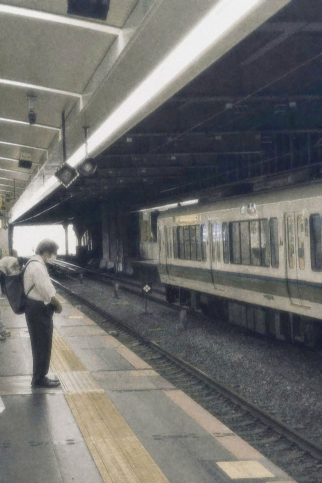 Frame 5 of 8 · Metro 200 · by Jolio