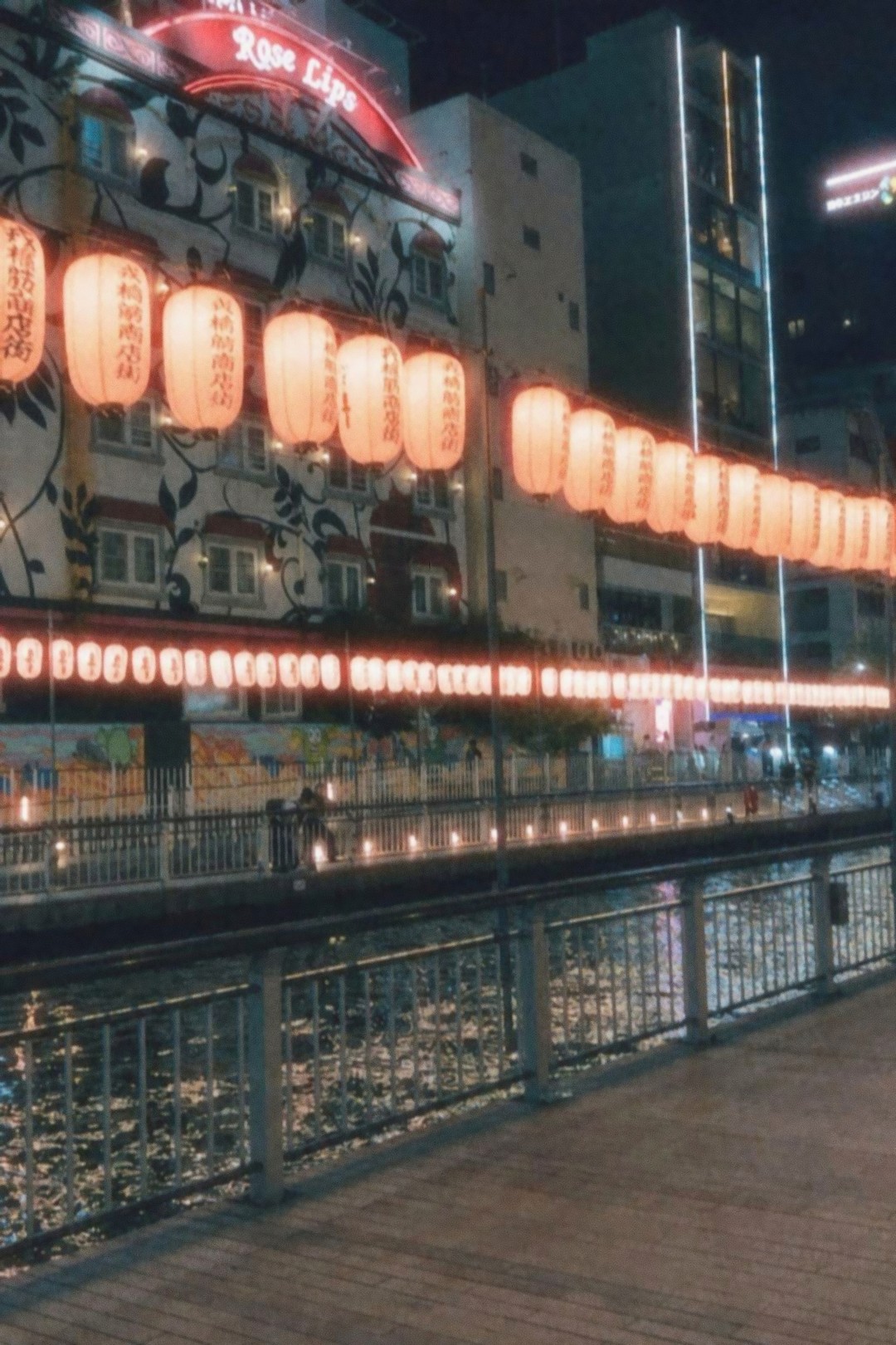 Frame 11 of 15 · CineT 800 · by Jolio