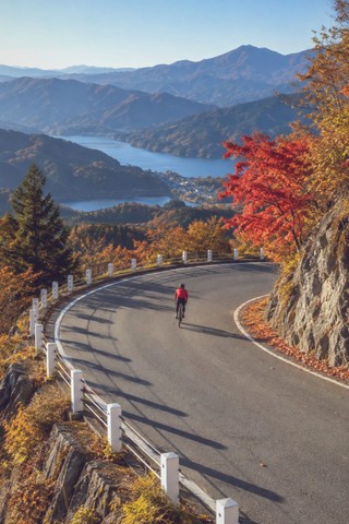 Frame 2 of 8 · Maple Pass 100 · by Droproll Lab